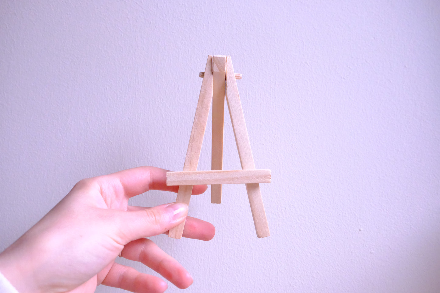 Mini Easel for the Miniature Portraits
